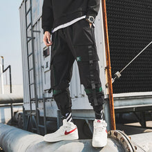 Laden Sie das Bild in den Galerie-Viewer, LAPPSTER Männer Bänder Streetwear Cargo Hosen 2020 Herbst Hip Hop Joggers Hosen Overalls Schwarz Fashions Baggy Taschen Hosen
